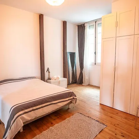Lieu De Qualite En Centre De Apartment *
